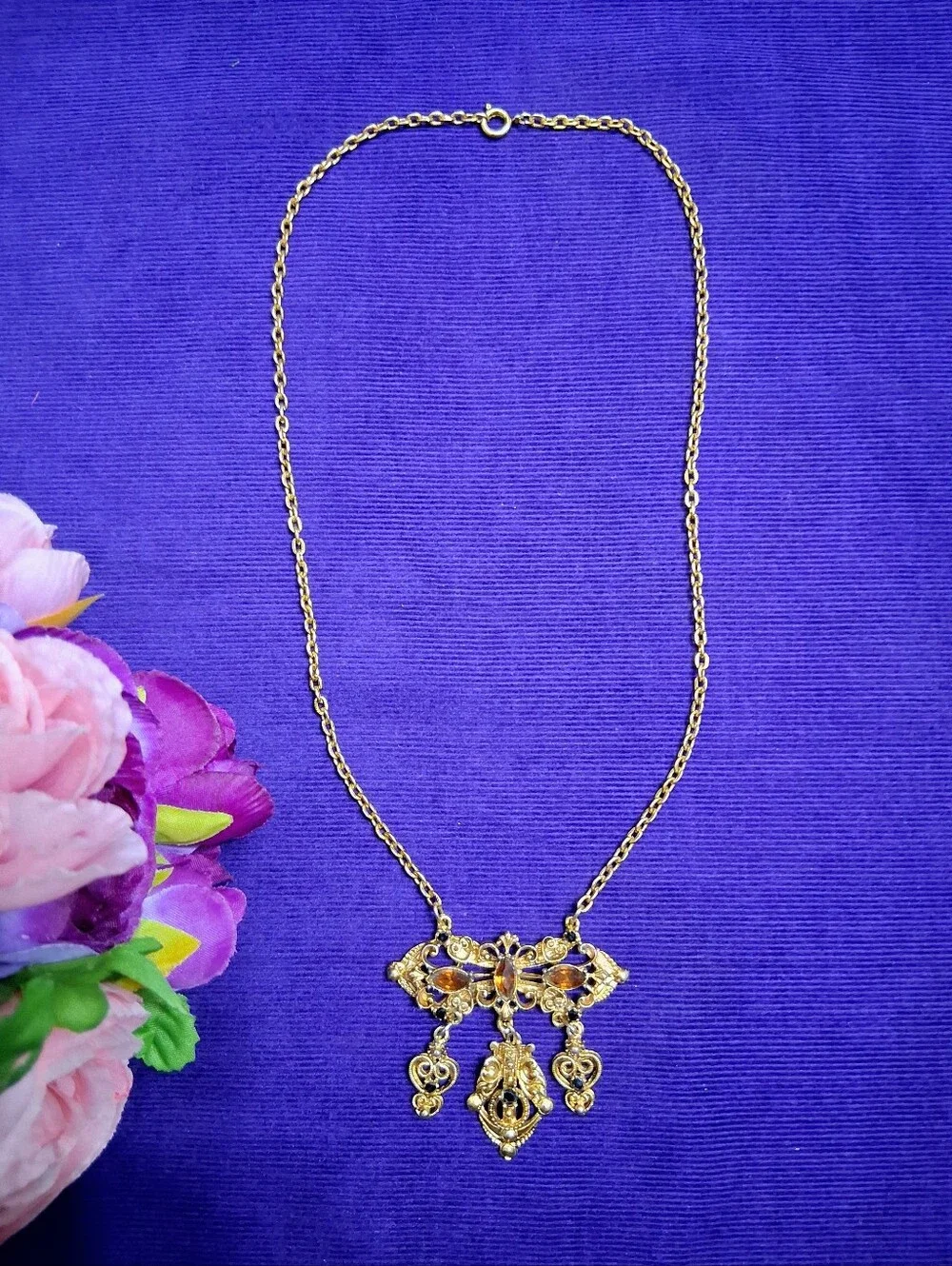Vintage Victorian Revival Necklace Glass Crystals Goldtone